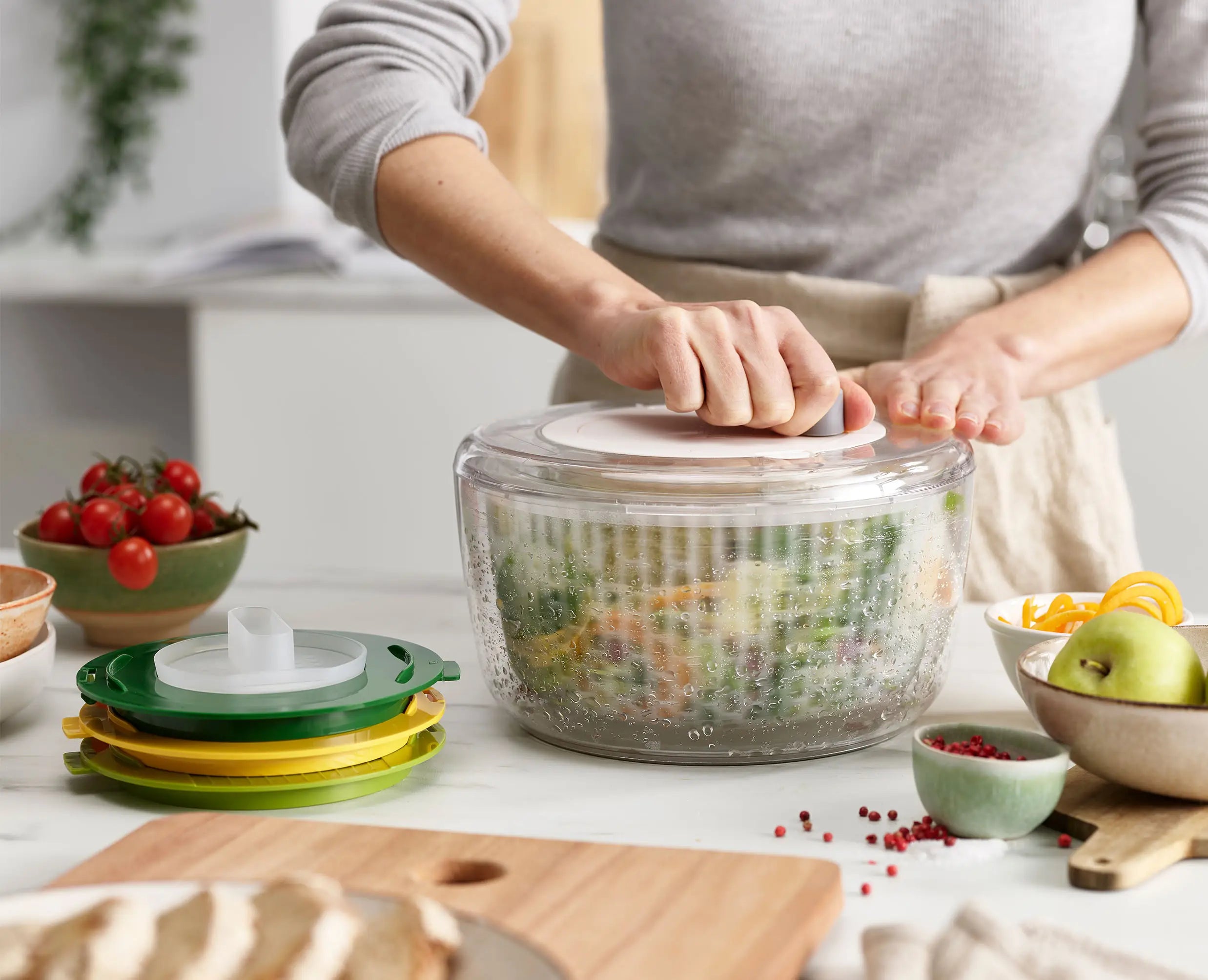 Multi-Prep 4-piece Multicolor Salad Preparation Set - Image 3