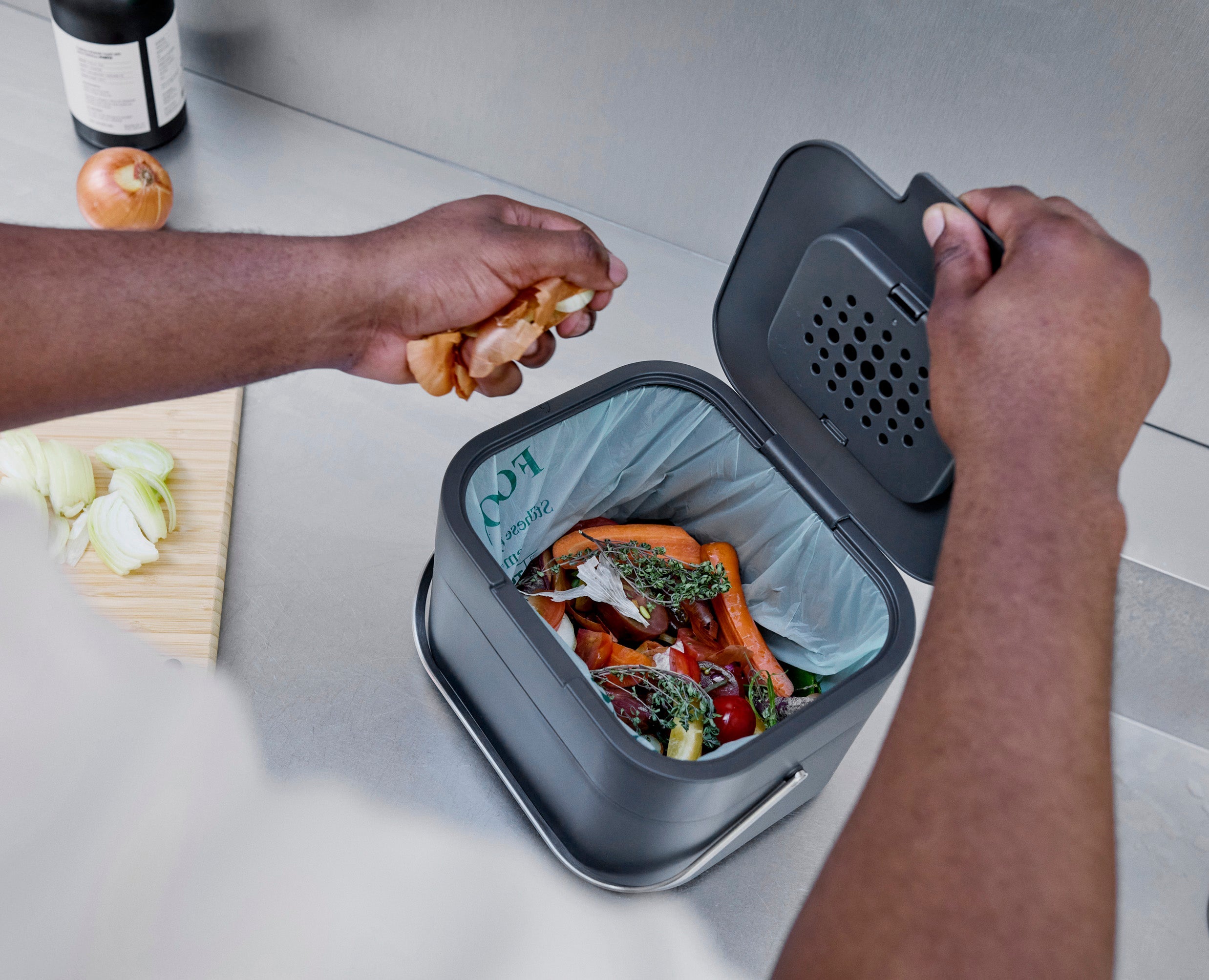 Stack 4L Grey Food Waste Caddy - Image 6
