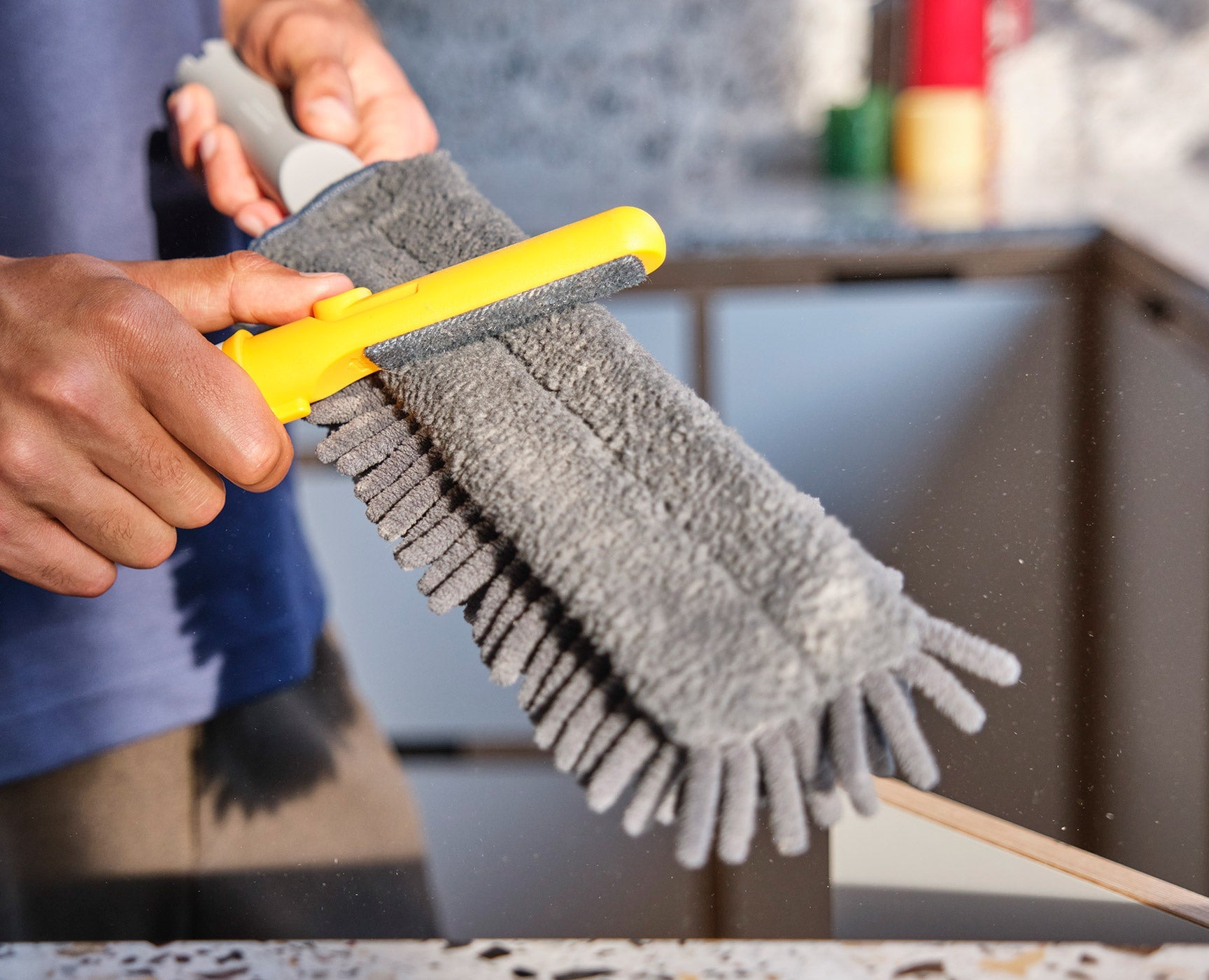 CleanTech 3-in-1 Duster with Storage Cover - Image 4