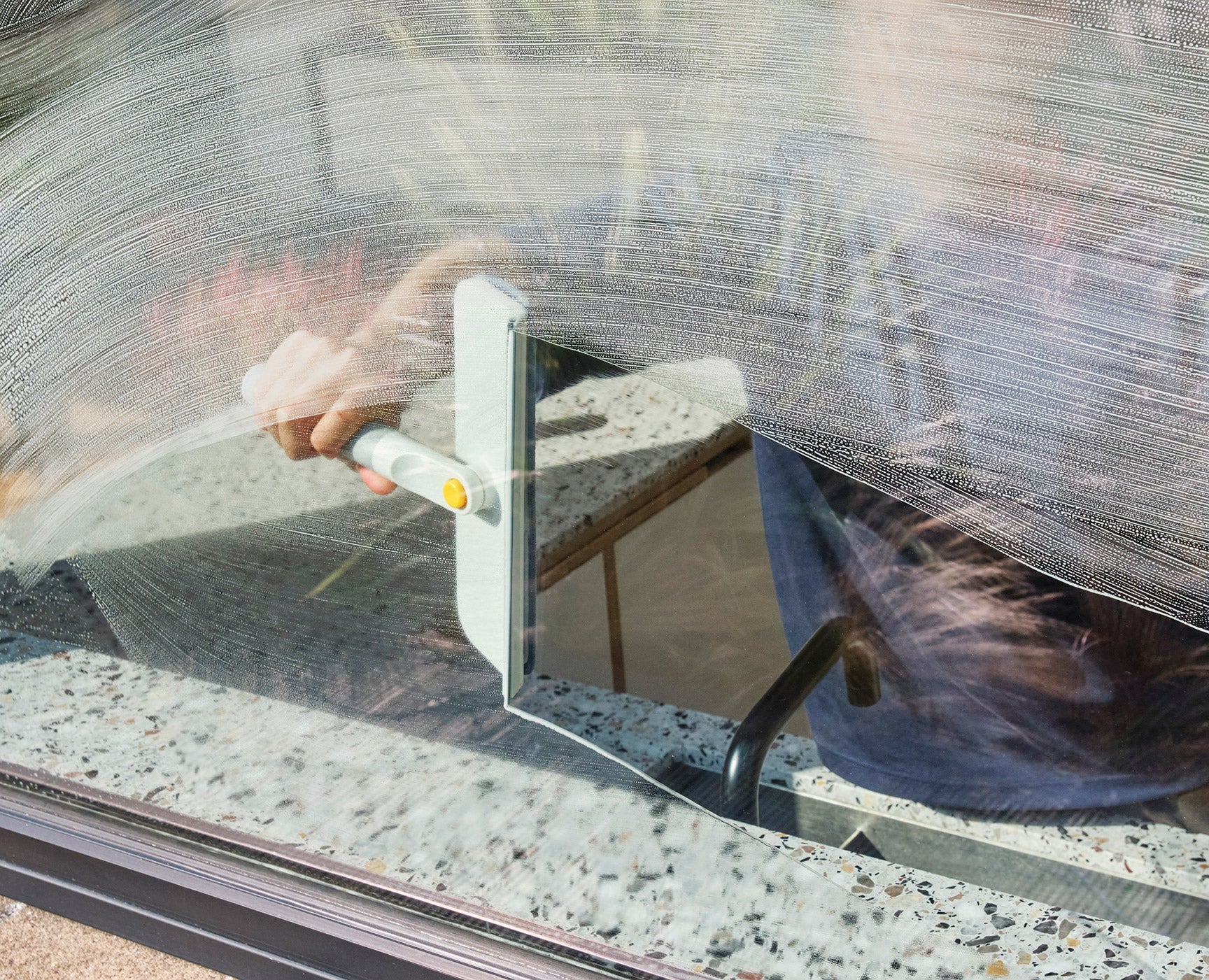 CleanTech 2-in-1 Glass Cleaning Tool - Image 4