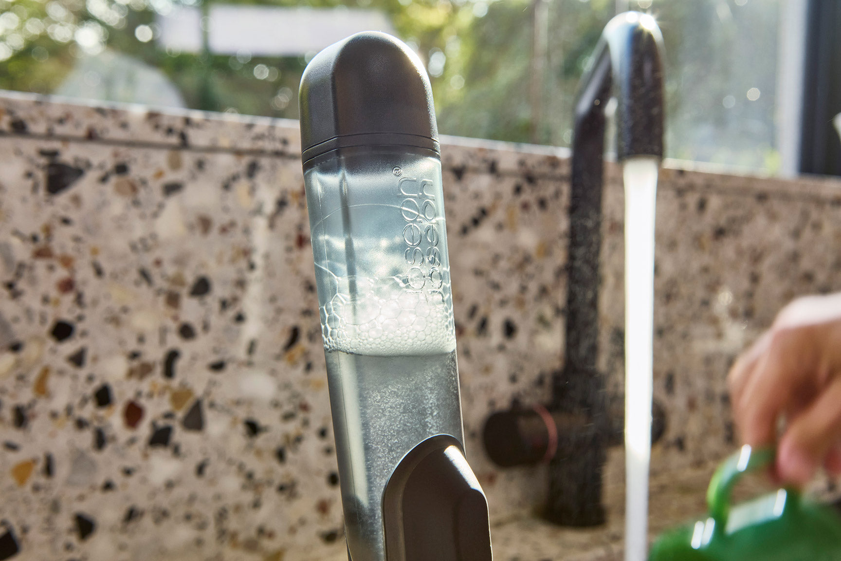 SinkTech Soap Dispensing Dish Brush with Steel Stand - Image 2