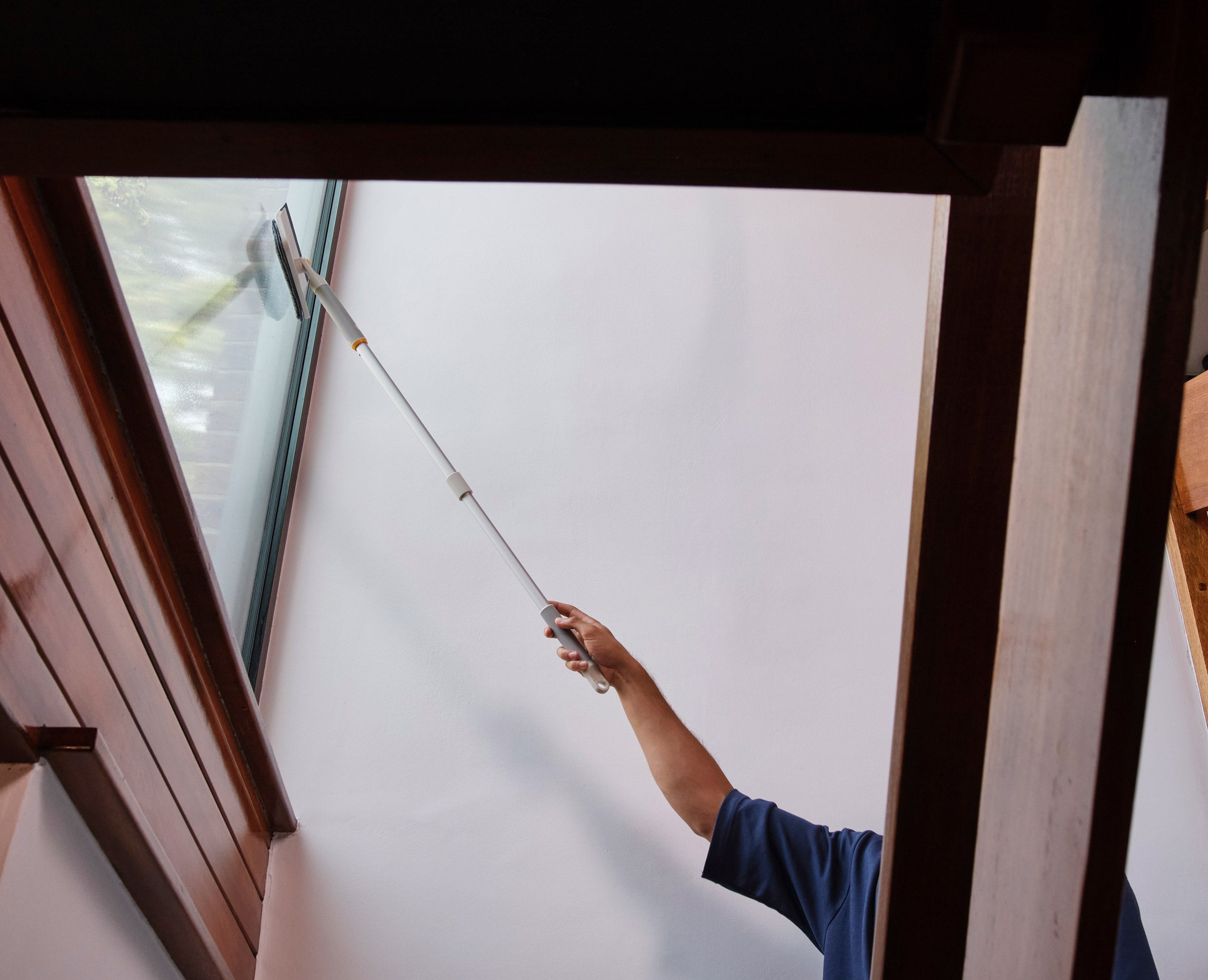 CleanTech 2-in-1 Glass Cleaning Tool with Extension Pole - Image 5