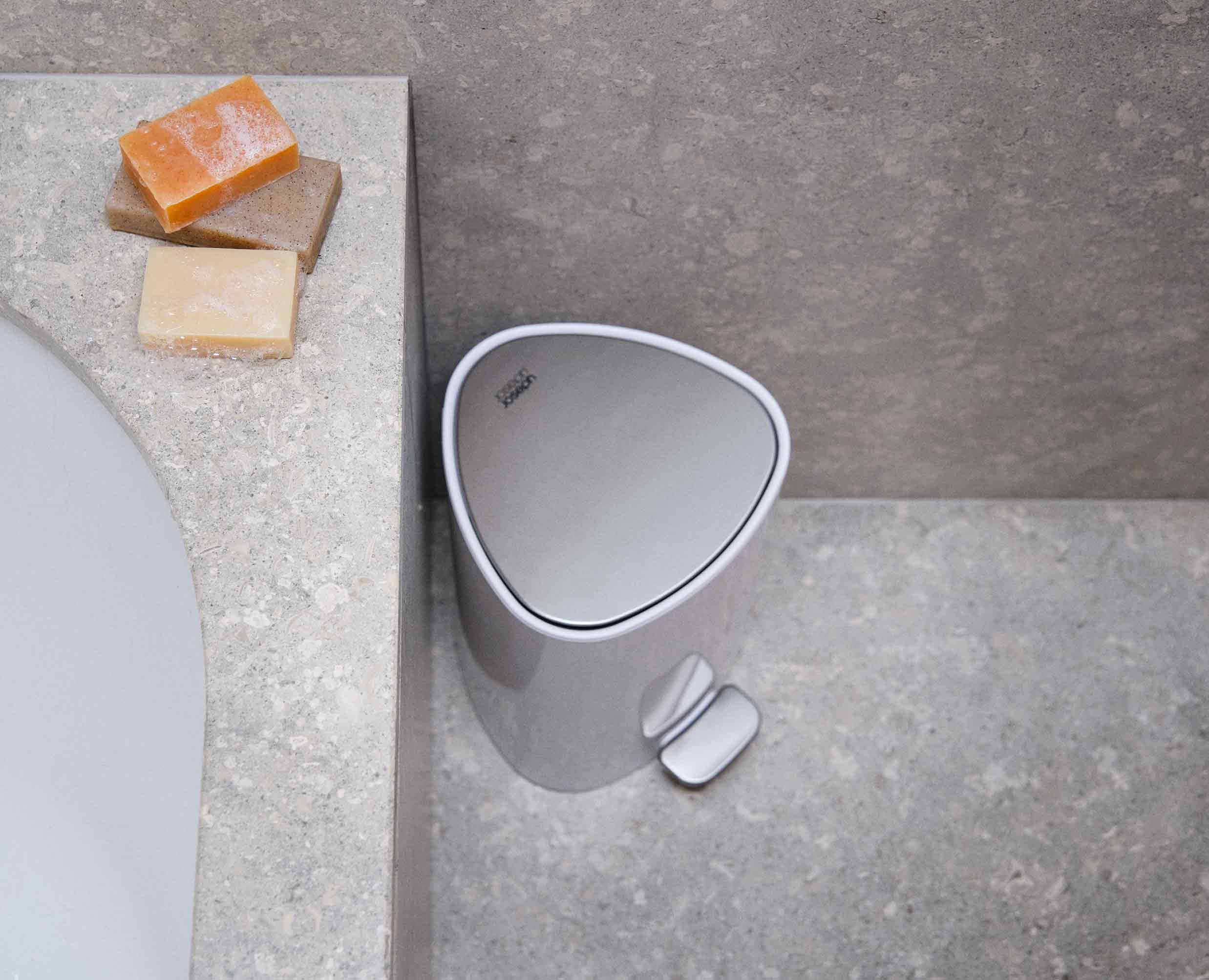 EasyStore 5L Gloss White Bathroom Trash Can Starter Set - Image 2