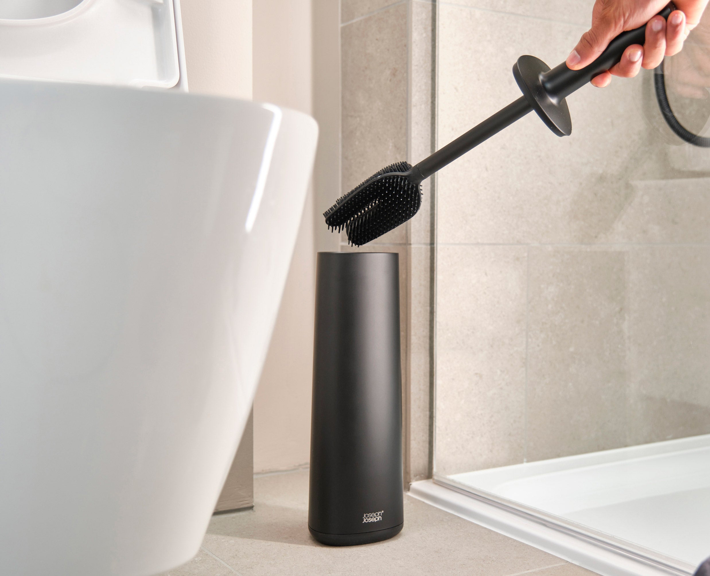 Flex 360 Matt Black Toilet Brush Starter Set - Image 4