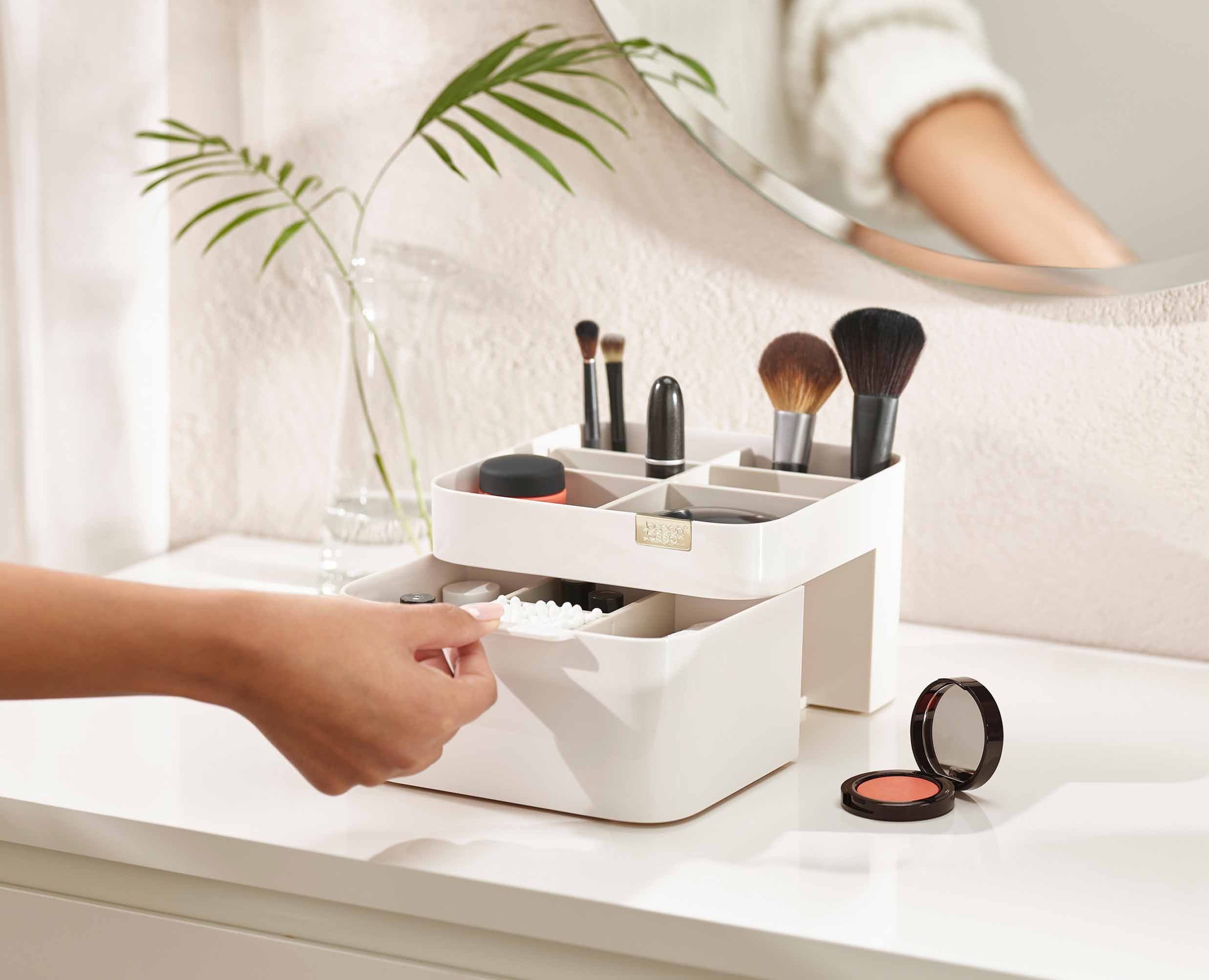 Viva Cosmetic Organizer with Drawer - Image 3