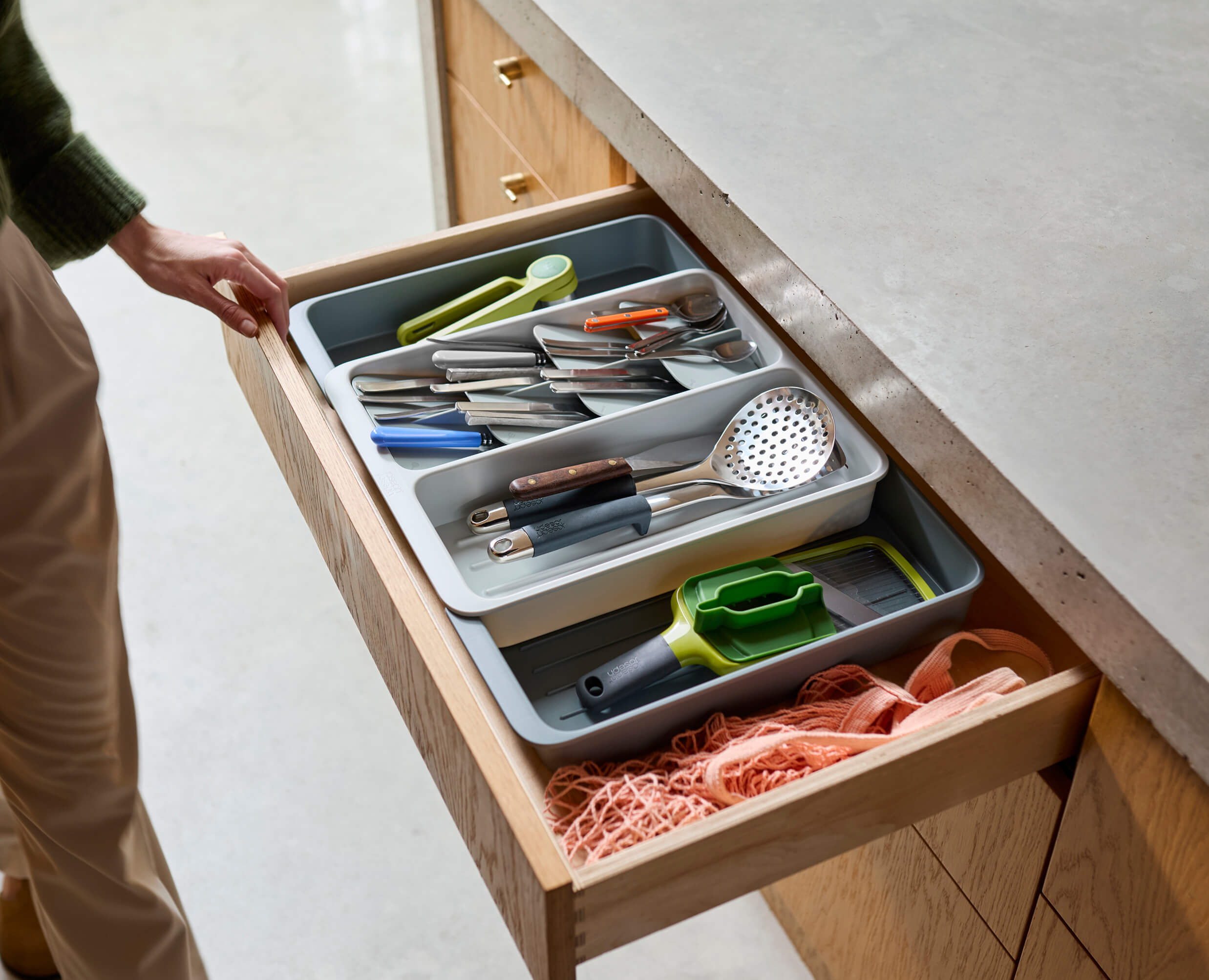 DrawerStore Expanding Tiered Cutlery. Utensil & Gadget Organizer - Image 2