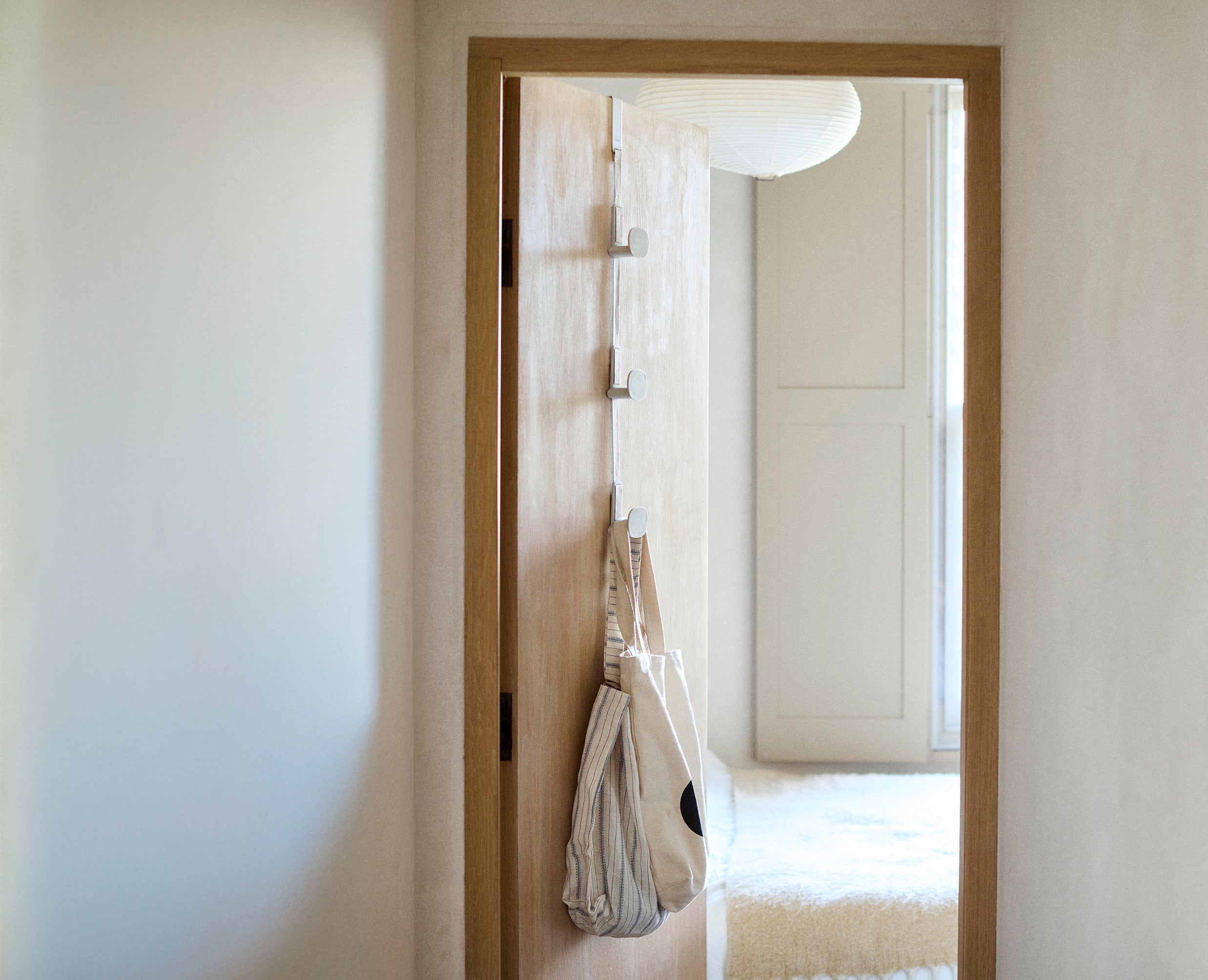 Orderly Ecru Over-Door Handbag Storage Holder - Image 2