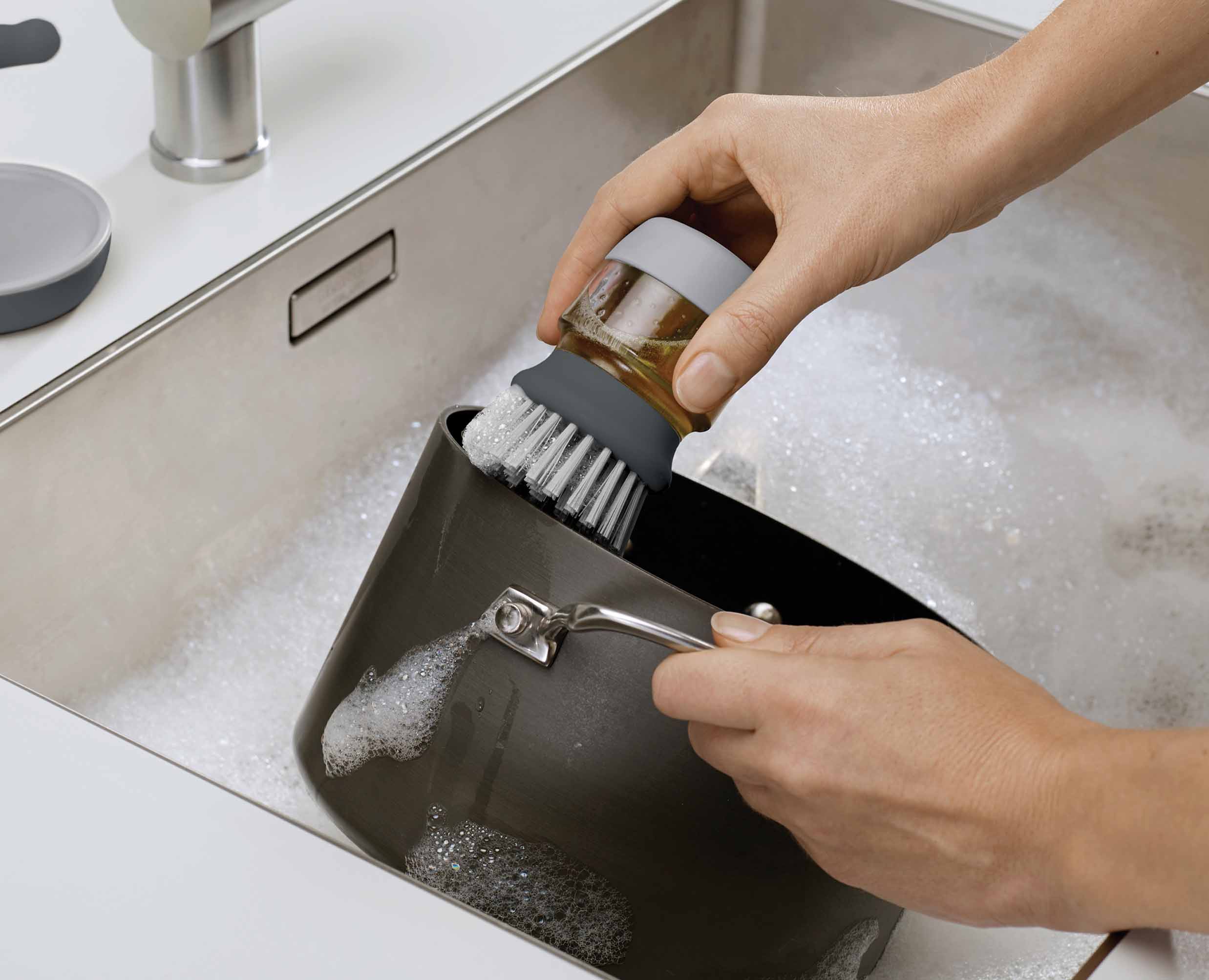 Palm Scrub Gray Washing Up Brush - Image 3