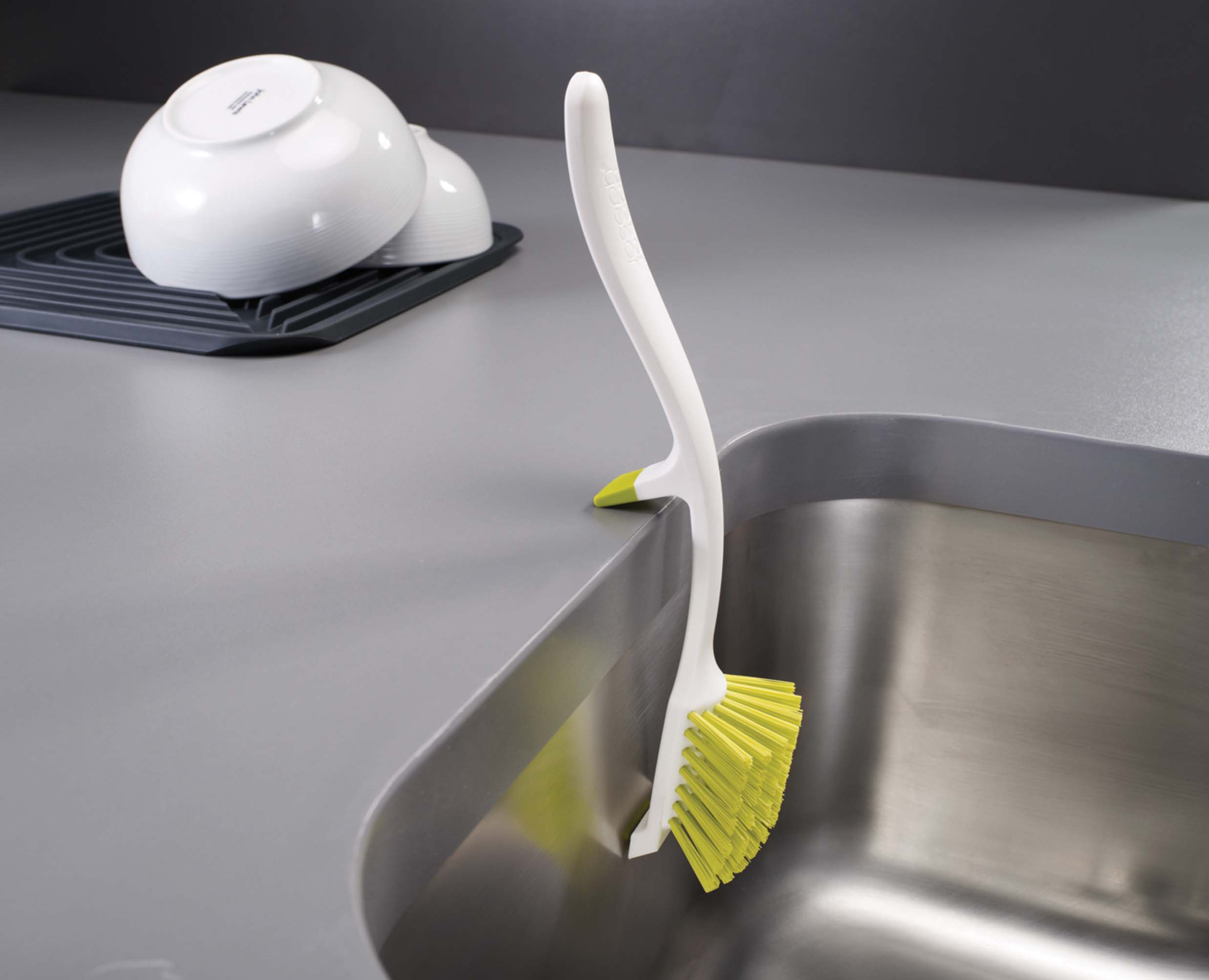 Edge Green Washing Up Brush - Image 3