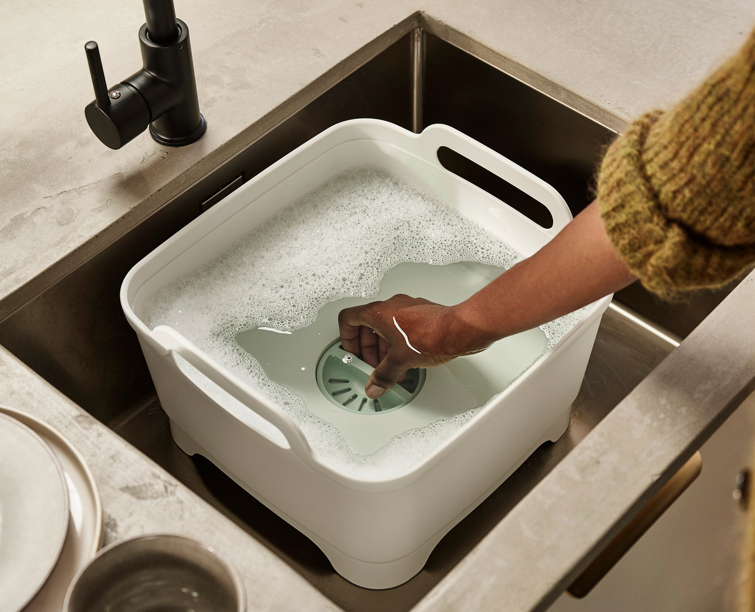 3-piece Stone Green Drainer. Washing-up Bowl & Brush Set - Image 5