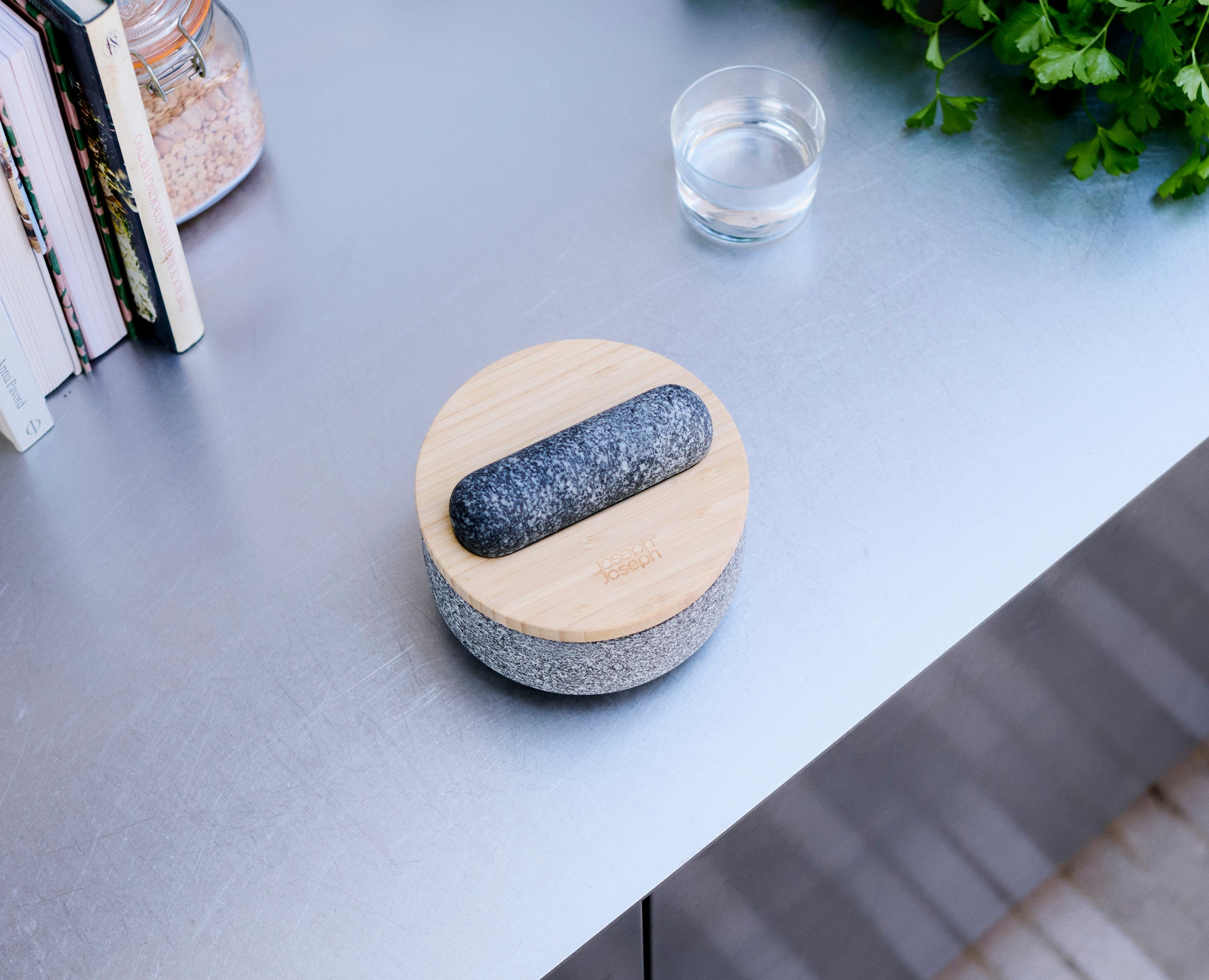 Dash Pestle & Mortar with Bamboo Lid - Image 2
