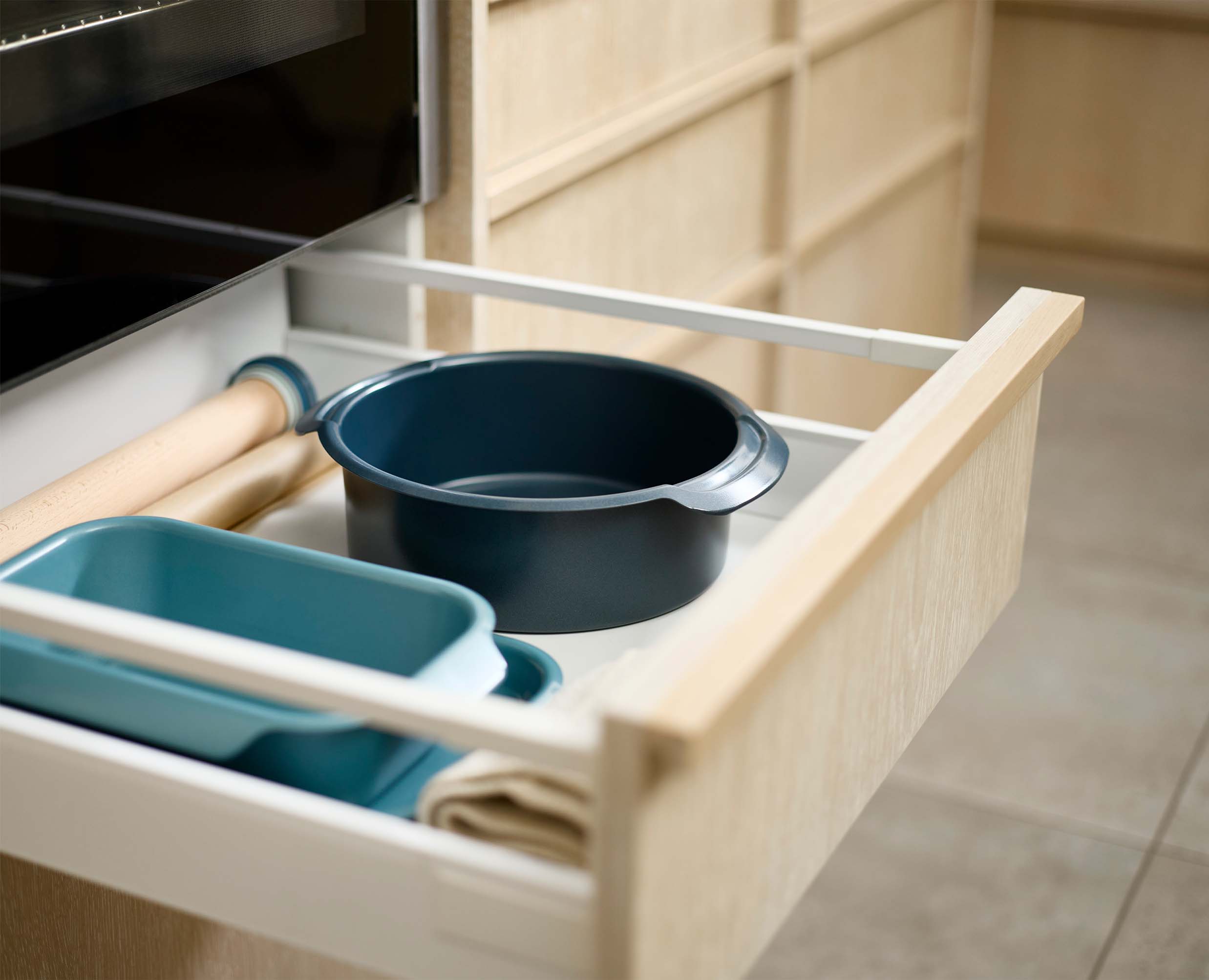 Nest Bake Non-Stick 9 Blue Round Cake Pan - Image 3