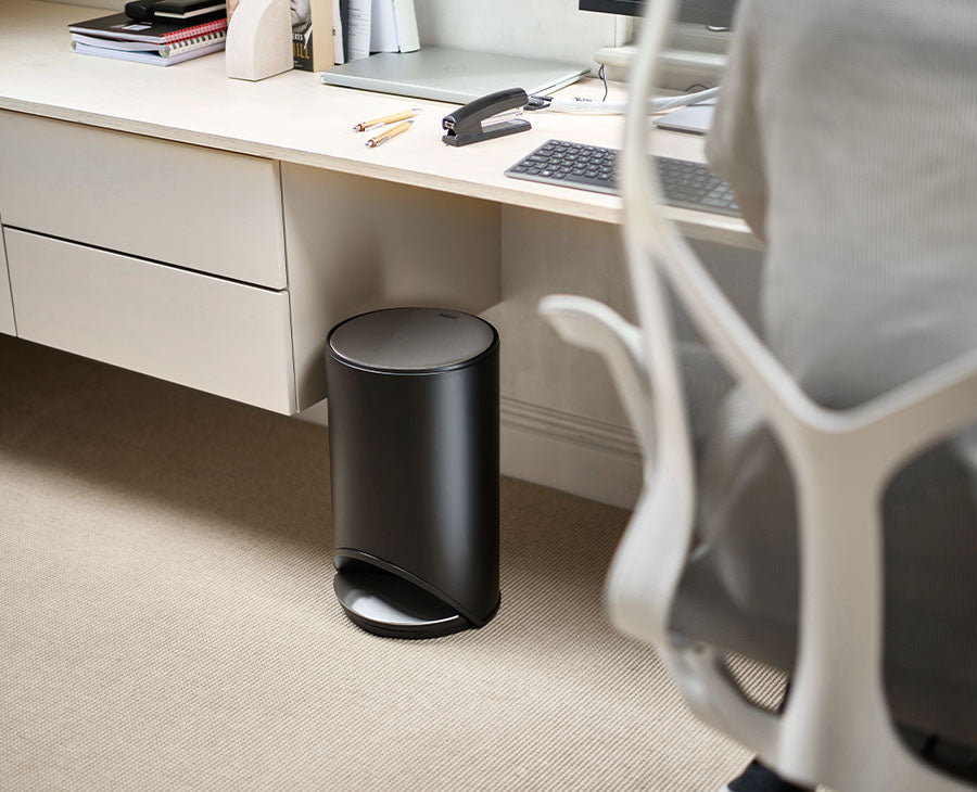Arc 10L Easy-push Matt Black Pedal Trash Can - Image 2